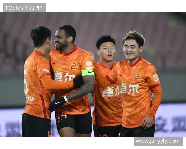 武汉足球队总决赛精彩表现团队协作成就辉煌胜利的深度解析 武汉足球队总决赛精彩表现团队协作成就辉煌胜利的深度解析