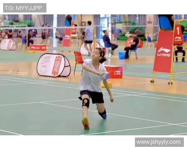 西安羽毛球队技术分析与训练方法探讨提升竞技水平的关键因素 西安羽毛球队技术分析与训练方法探讨提升竞技水平的关键因素